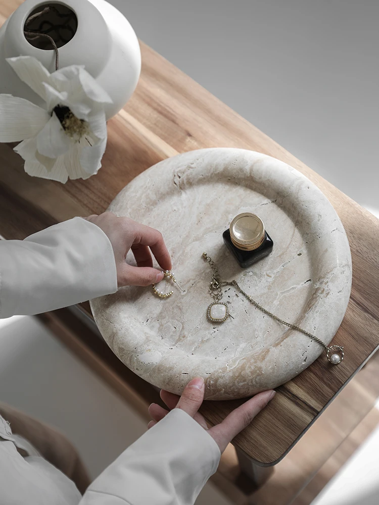 Home Bathroom Trends - Trendy beige travertijn dienblad, decoratie voor